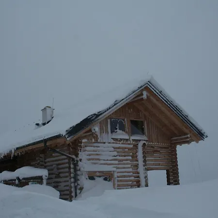 In Pruggern Mit Terrasse Und Garten By Interhome 度假居