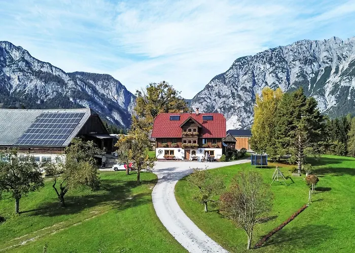 In Pruggern Mit Terrasse Und Garten By Interhome 度假居